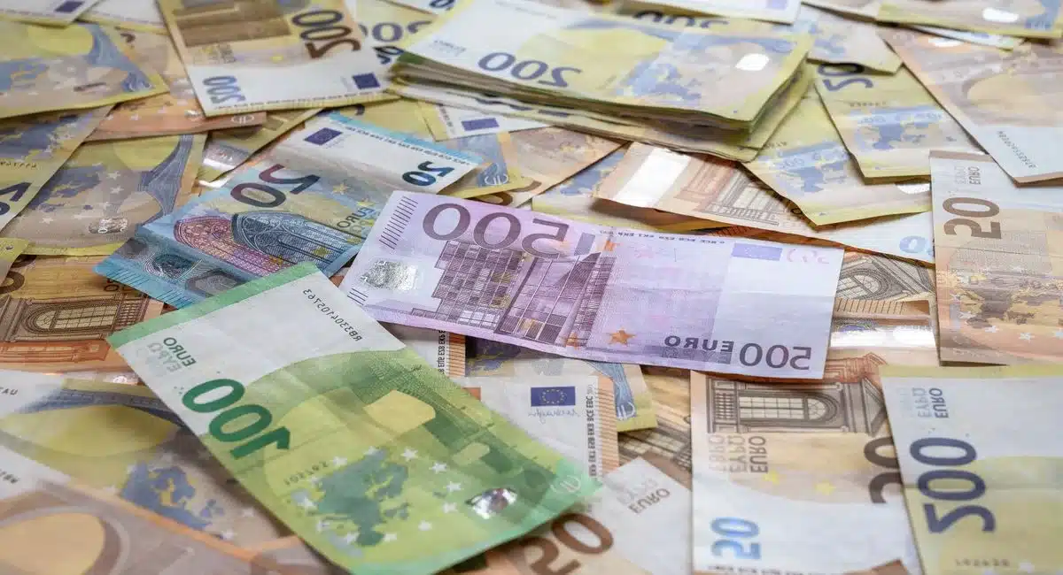 Illustration, trouver origine prélèvement bancaire