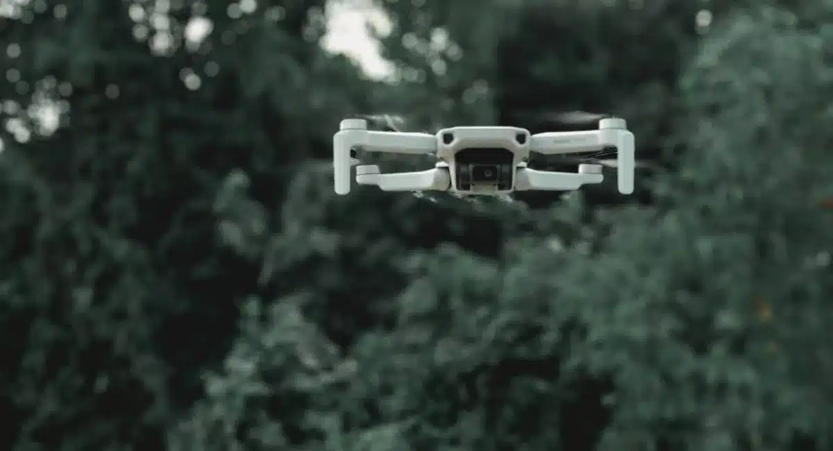 Illustration, carte autorisation drone italie